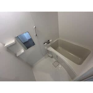 Room image 11