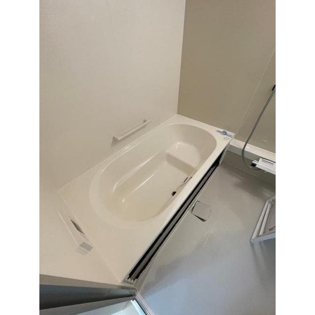 Room image 10