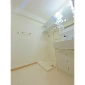 Room image 13