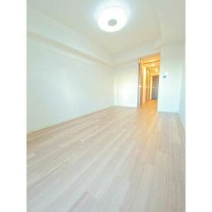 Room image 16