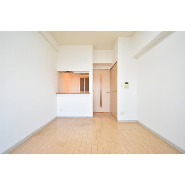 Room image 15