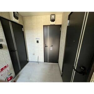 Room image 8