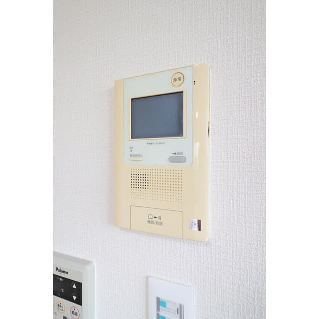 Room image 16