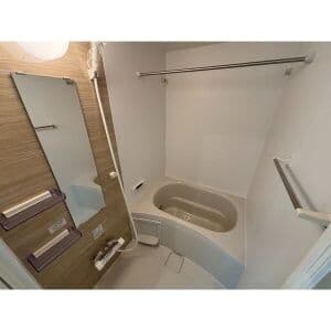 Room image 8