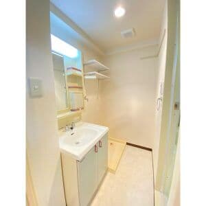 Room image 16