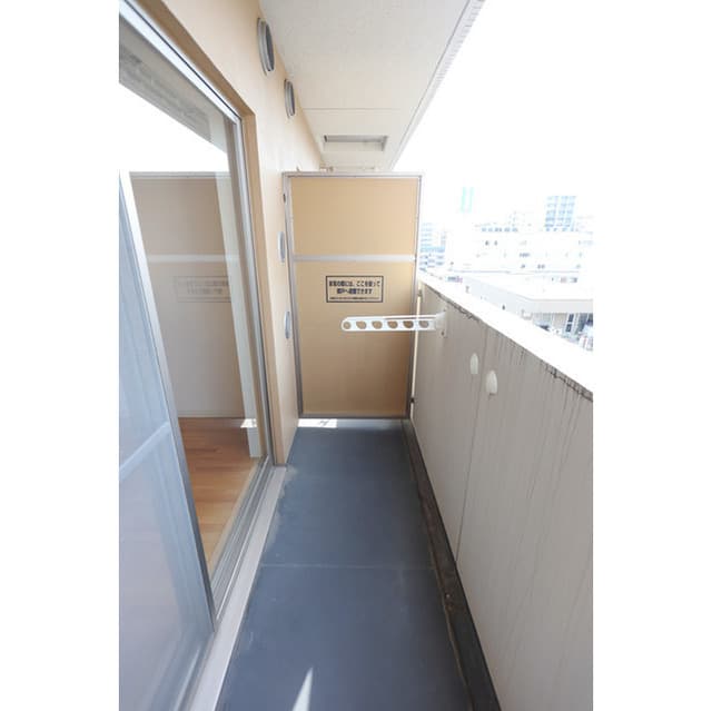 Room image 8