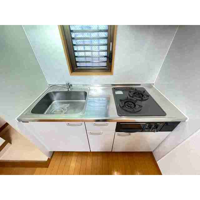 Room image 8