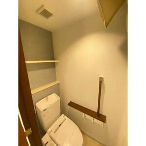 Room image 15