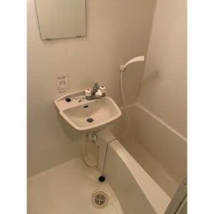 Room image 13