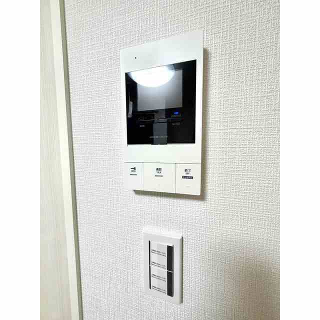 Room image 15