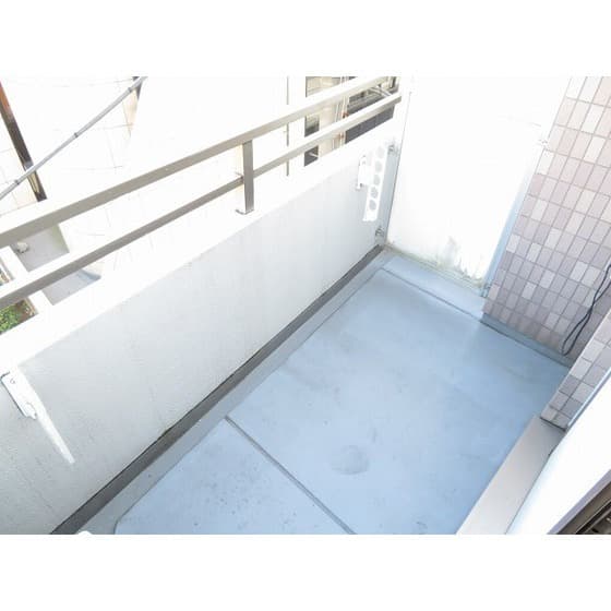 Room image 15