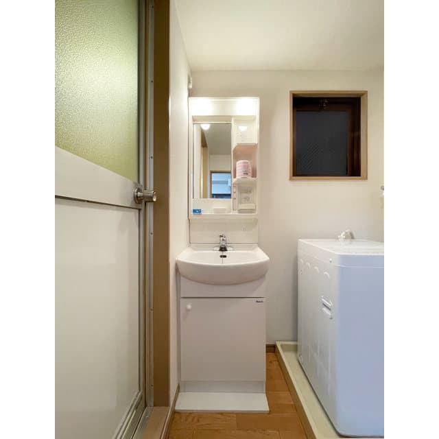 Room image 9