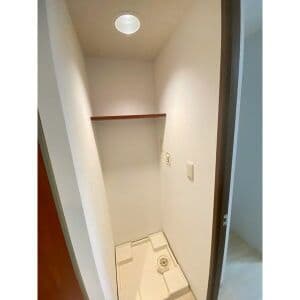 Room image 16