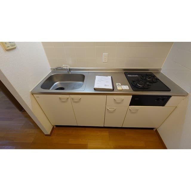 Room image 12