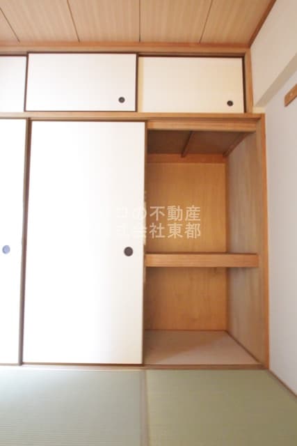 Room image 14