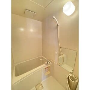 Room image 11