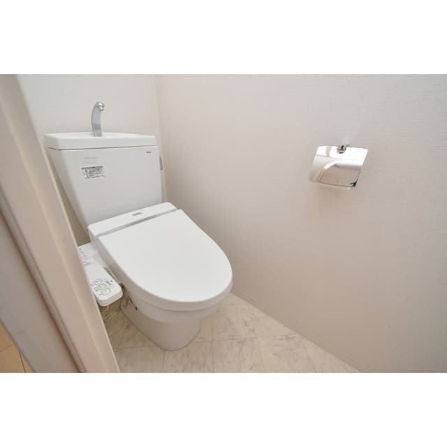 Room image 12