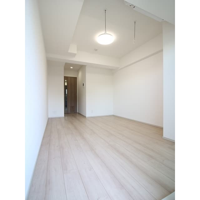 Room image 15