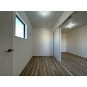 Room image 14