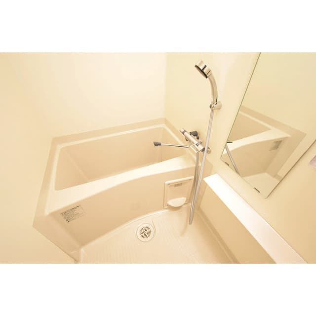 Room image 11