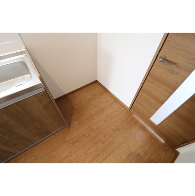 Room image 16