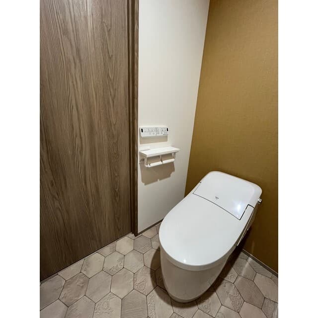 Room image 14
