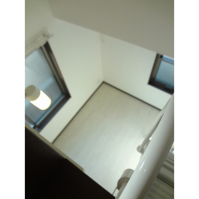 Room image 16