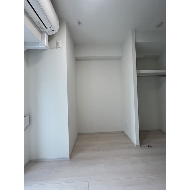Room image 16