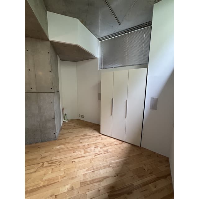 Room image 13