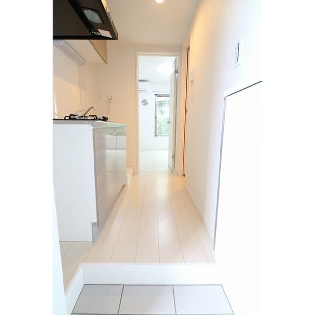Room image 8