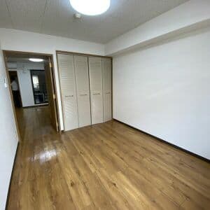 Room image 14