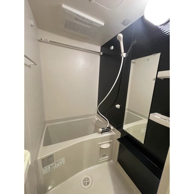Room image 12
