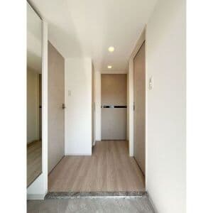 Room image 10
