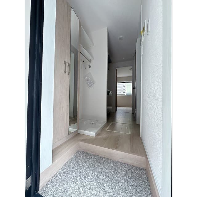 Room image 13