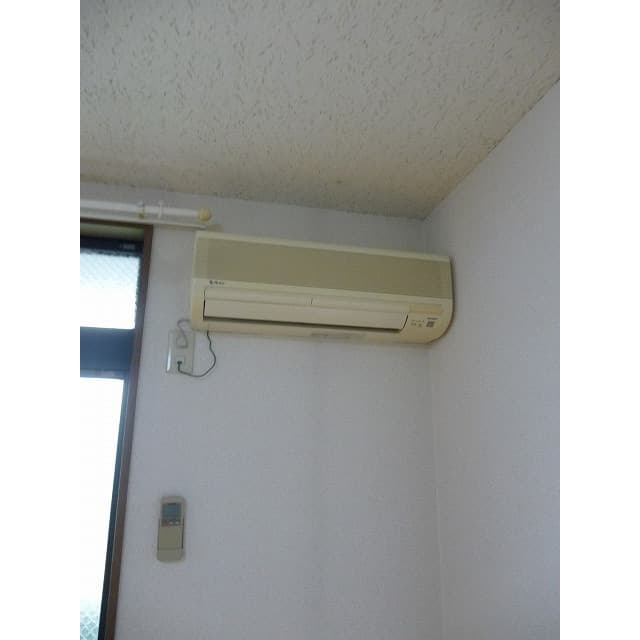 Room image 13