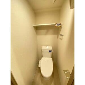 Room image 16