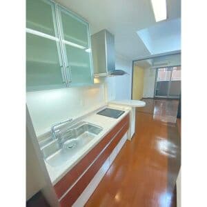 Room image 15