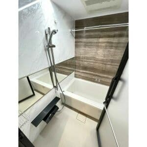 Room image 16