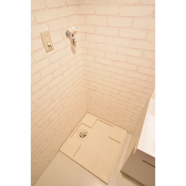 Room image 13