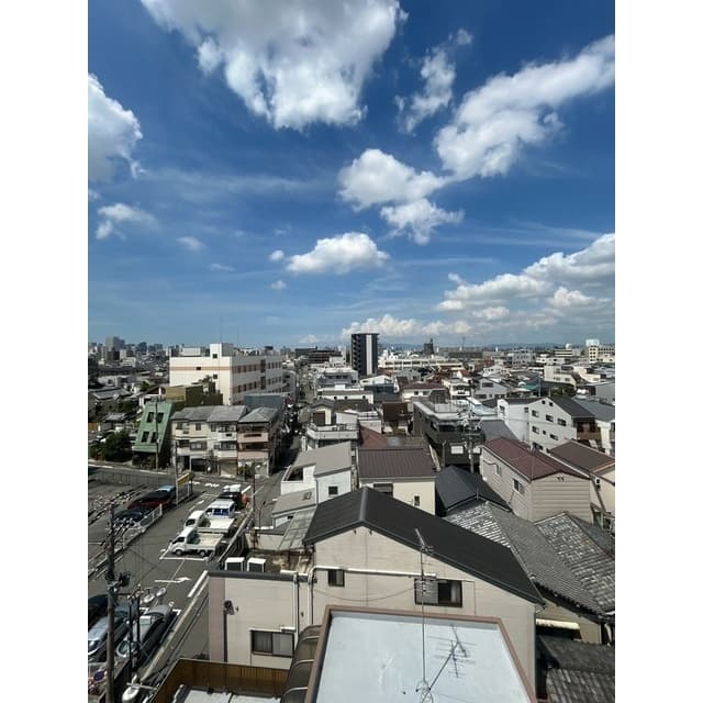 Room image 16
