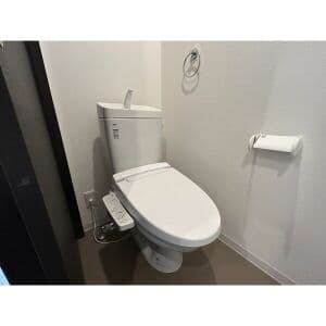 Room image 11