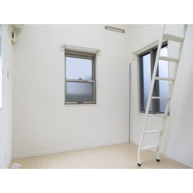 Room image 9