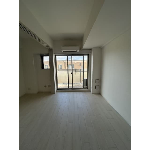 Room image 14