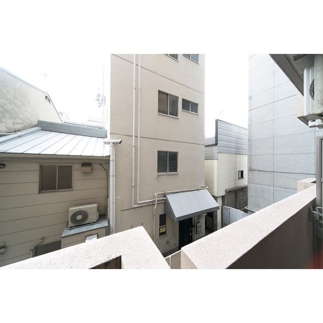 Room image 15