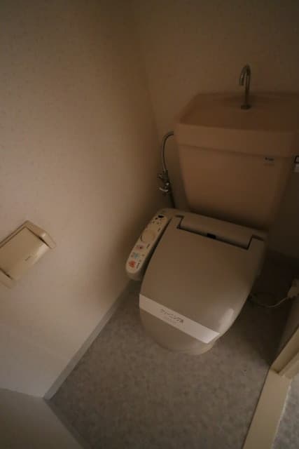 Room image 12