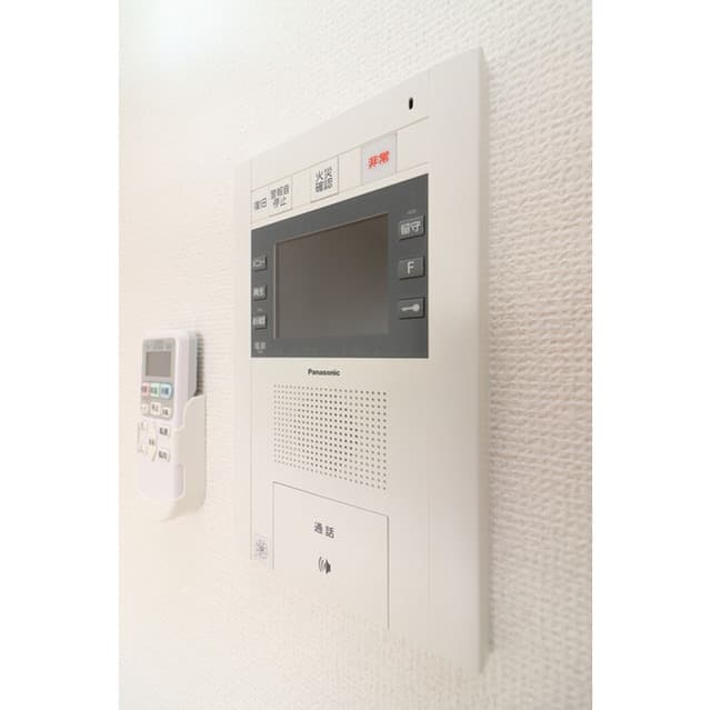 Room image 11