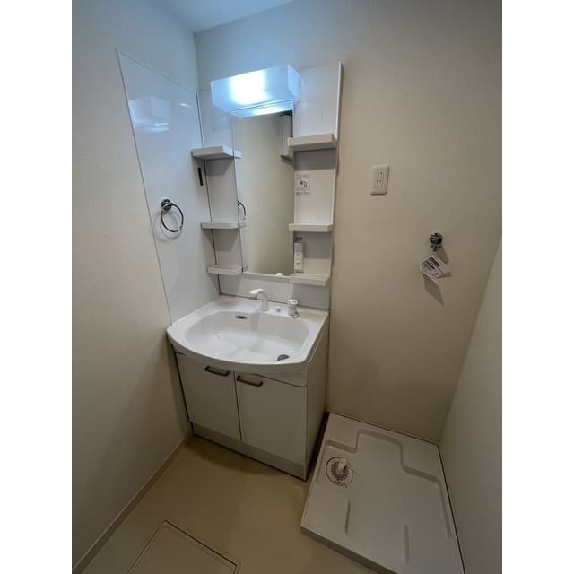 Room image 12