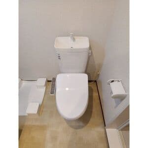 Room image 15