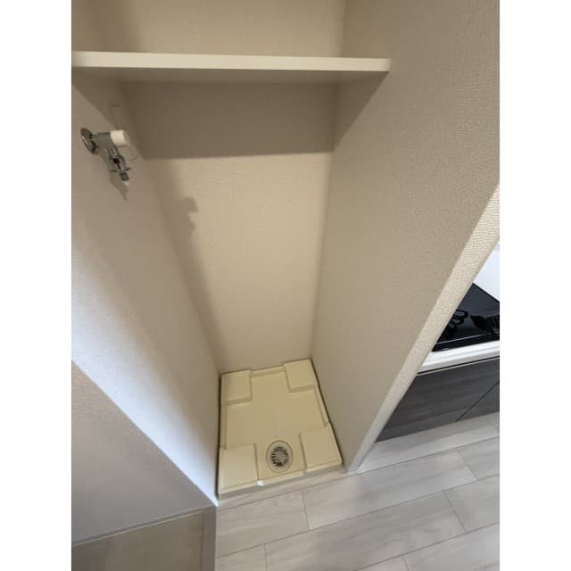 Room image 13