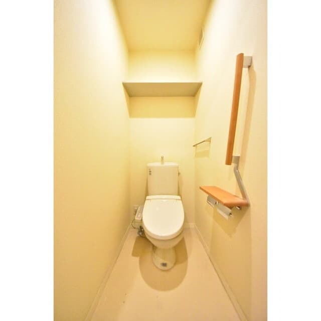 Room image 11